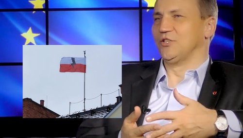 "Policja, przyjdźcie i zdejmijcie". Sikorski prowokuje znieważaniem flagi państwowej?