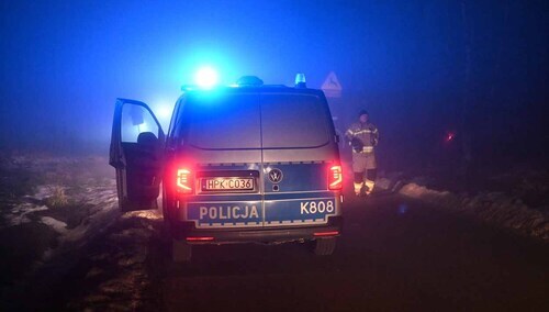 Służby w pobliżu miejsca katastrofy śmigłowca