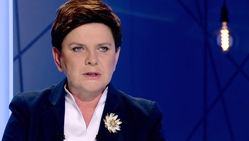 "Wszyscy dobrze wiemy kto tworzy te plotki". Beata Szydło ostro odpowiada na artykuły na swój temat