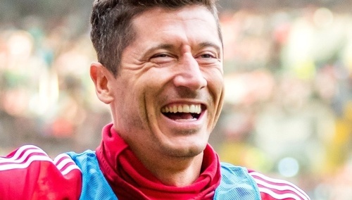 "Duża podwyżka". Ujawniono ile Lewandowski zarobi w FC Barcelonie