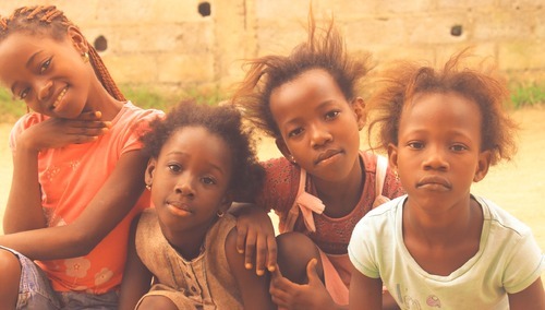 Kongijskie dzieci z sierocińca do Papieża: "Wierzymy, że razem z tymi lekami Pan nawiedził nas przez Ciebie"