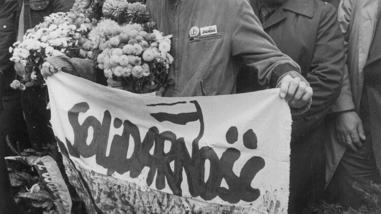 40 lat temu Sejm PRL formalnie zdelegalizował NSZZ „Solidarność”