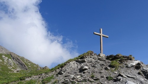 Krzyż, zdjęcie poglądowe