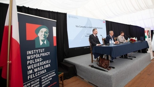 Uniwersytet Letni w Krasiczynie - od praworządności po psychologię