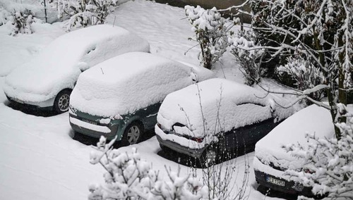 Widok na miasto po intensywnych opadach śniegu w Przemyślu