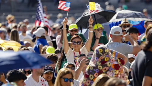 Młodzież na placu św. Piotra