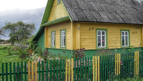 dom na białoruskiej wsi