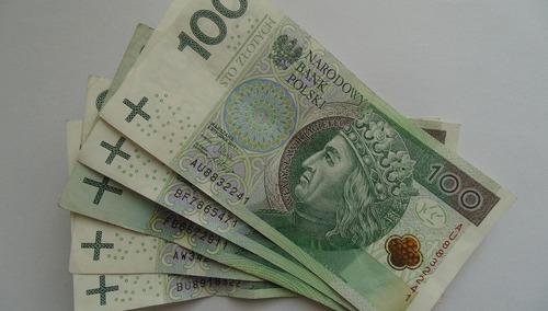 Ponad 70 proc. pobierających 500 plus chce jego podwyżki. Głównym powodem inflacja