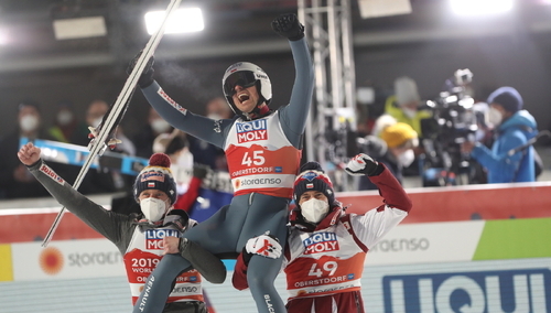 PETARDA w niemieckim Oberstdorfie! Piotr Żyła mistrzem świata