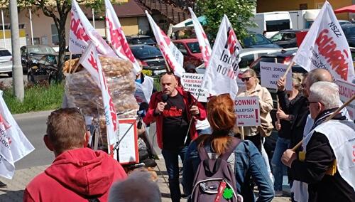 Pikieta pracowników Stokrotki w Lublinie