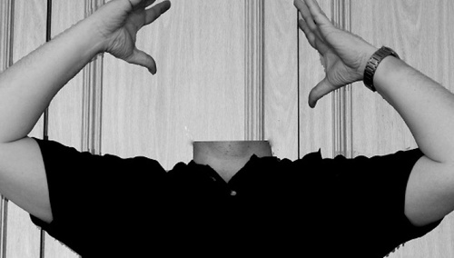 „»Polityka« publikuje tekst, w którym nazywa ekipę Polsatu paradziennikarskimi kanaliami”