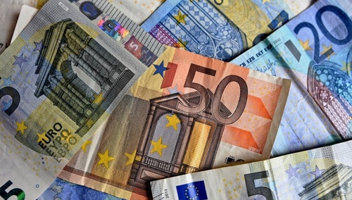 „Strefa euro to mechanizm przepompowywania bogactwa z krajów biednych do bogatych” [WIDEO]