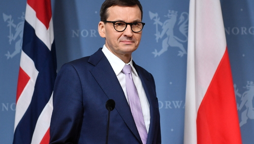 Premier Mateusz Morawiecki podczas wspólnej konferencji prasowej z premierem Norwegii Jonasem Gahrem Store