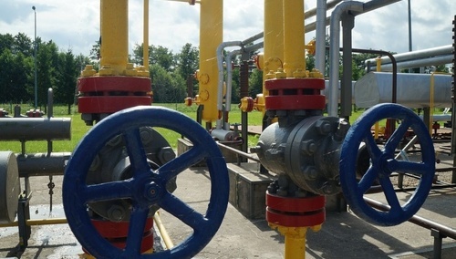 „Le Soir”: Kwitnie europejski import skroplonego gazu z Rosji. Zaskakujące dane