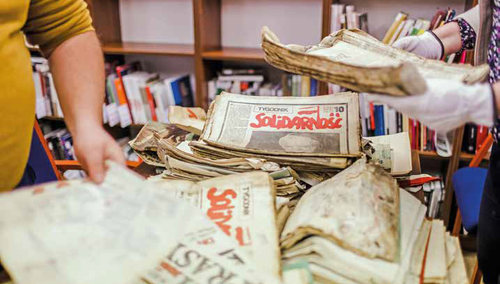 "Ocalić od zapomnienia" - bezcenne dokumenty trafiły do archiwum Komisji Krajowej