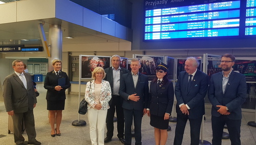 Wystawa „Droga ku wolności” zaprezentowana na dworcu w Krakowie