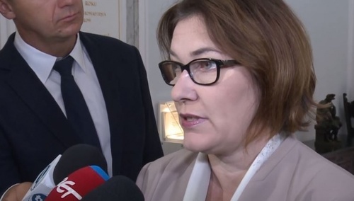 Beata Mazurek:  Wielu z nas uważa, że ciągłe ustępstwa wobec koalicjantów nas osłabiają