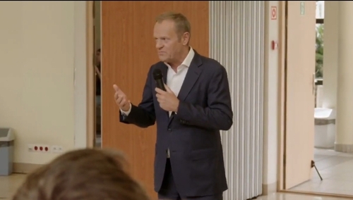 [wideo] Tusk: „Ukraińcy ze łzami w oczach mi dziękują, mówiąc: «Także dzięki panu Ukraina jest wciąż niepodległa»”