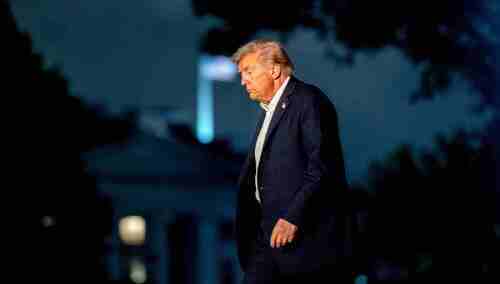 Donald Trump tuż po powrocie ze Strefy Gazy