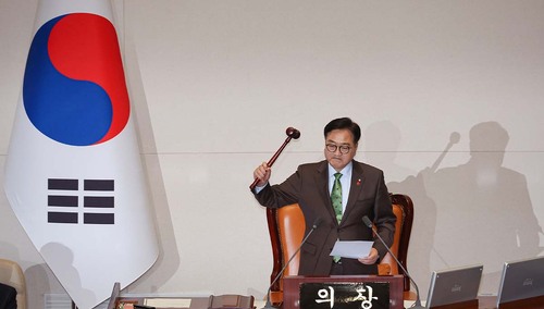 Parlament Korei Południowej zdecydował w sprawie prezydenta Juna Suk Jeola