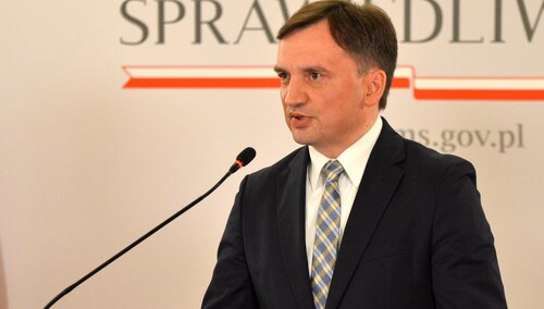 Wprowadzenie "pozwu ślepego", powołanie Rady Wolności Słowa. Wiemy, co zawiera projekt ustawy ws. mediów społecznościowych