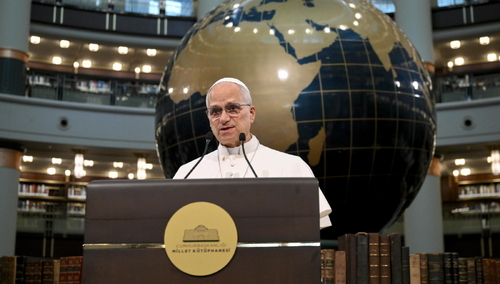 Leon XIV w Bibliotece Narodowej w Ankarze