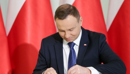 Jest podpis prezydenta. Będą podwyżki dla wiceministrów i parlamentarzystów. Ile będą zarabiać?