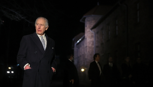 Król Karol III z wizytą w Auschwitz-Birkenau