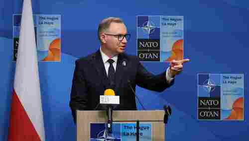 Andrzej Duda podczas konferencji na szczycie NATO w Hadze