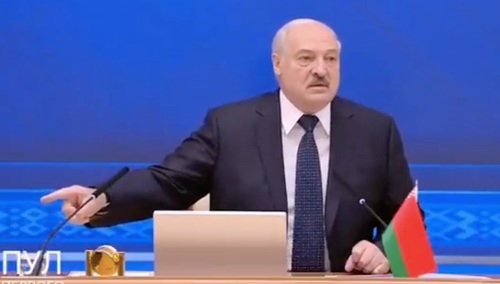 Łukaszenka zaprezentował „białoruski cud techniki”. „Szczerze mówiąc, dziś jest w 12 proc. białoruski, ale…” [WIDEO]