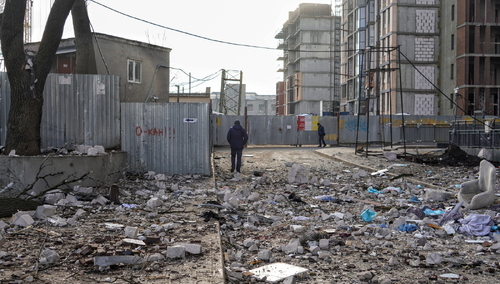 Zniszczenia po nocnym ataku rosyjskich dronów w Odessie