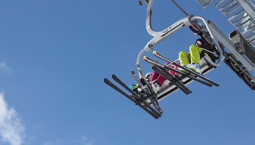 Wyciąg narciarski w Alpach