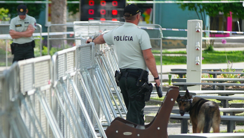 Postrzelenie premiera Słowacji Roberta Fico