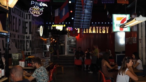 "Ale, że właściciele kawiarni w Poznaniu, wyklejonej hasłami o demokracji, LGBT, w nosie mieli prawa pracownicze?"