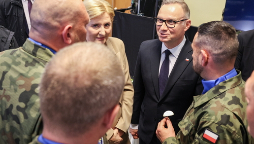 Para prezydencka na wielkanocnym spotkaniu z żołnierzami i pracownikami wojska w Dowództwie Eurokorpusu w Straburgu