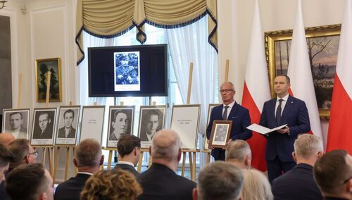 Krzysztof Szwagrzyk, Karol Nawrocki