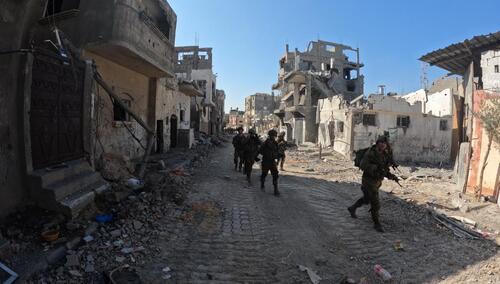 Izraelscy żołnierze podczas działań wojennych w Strefie Gazy 31 października 2023 roku