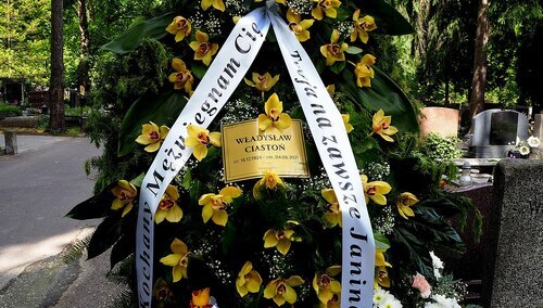 Grób gen. Władysława Ciastonia na Cmentarzu Wojskowym na Powązkach w Warszawie