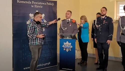 Zwalniany komendant iławskiej policji wygarnął rządzącym podczas oficjalnej uroczystości pożegnania [WIDEO]