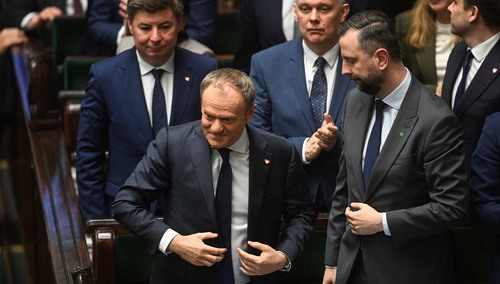 Premier Donald Tusk mówił w piątek o szkoleniach wojskowych