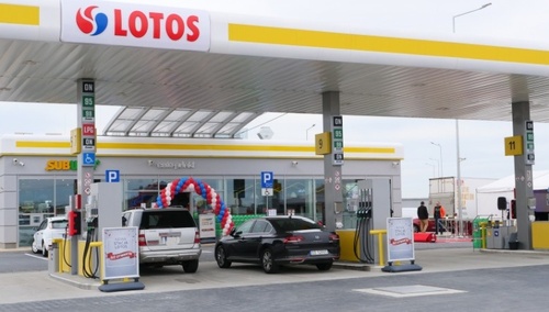 Stacja benzynowa LOTOS
