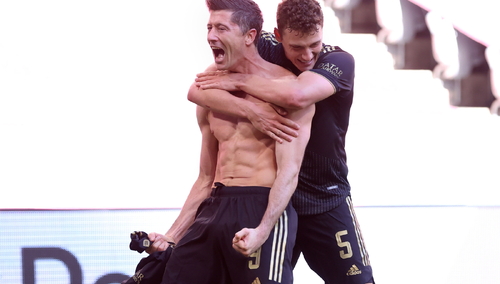 [WIDEO] Historia pisze się na naszych oczach! Zobacz gola Lewandowskiego, którym pobił historyczny rekord