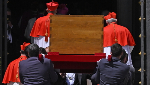 Wniesienie trumny z ciałem Franciszka do bazyliki Santa Maria Maggiore
