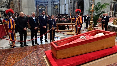 Ciało papieża Franciszka w bazylice św. Piotra