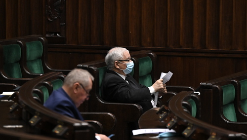 Prezes PiS odpowie za słowa z październikowego oświadczenia?  Jest decyzja prokuratury