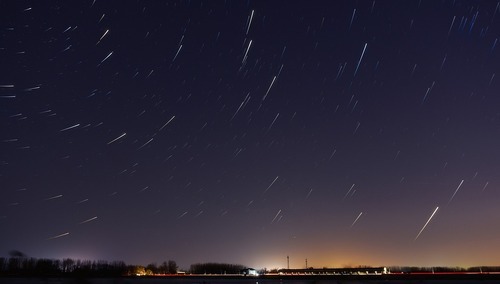 Rozgwieżdżone niebo. Ilustracja poglądowa