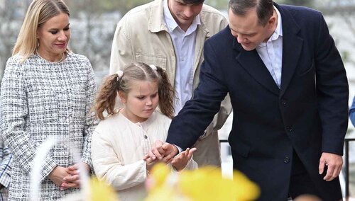 Prezydent elekt Karol Nawrocki wraz z rodziną