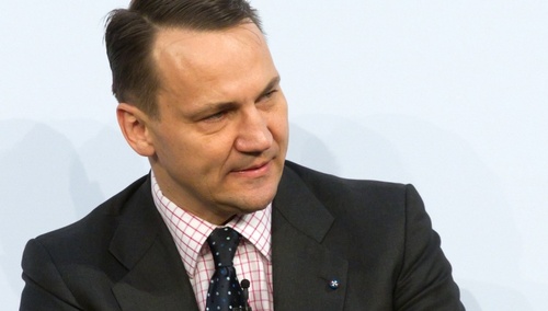 Sikorski usunął swój skandaliczny tweet