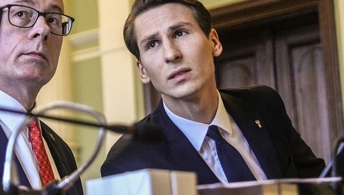 Kłopoty "Faktów" TVN". "Za kłamstwa należy zadośćuczynić". Poseł PiS z przedsądowym wezwaniem