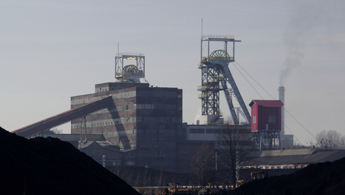 Kopalnia Bobrek, wieże wyciągowe szybów Bolesław i Józef (2019)